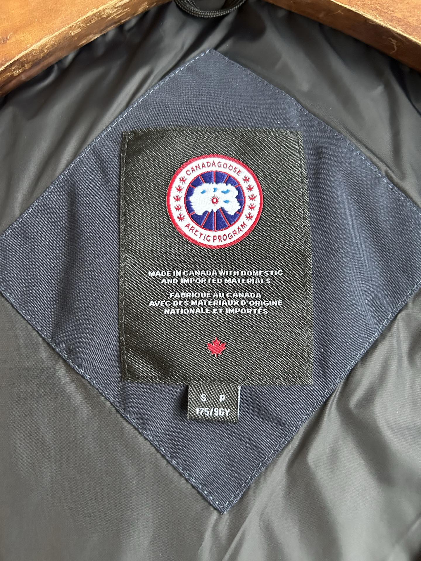 Canada Goose Bayview Parka-3833M Canada Goose Bayview Parka-3833M